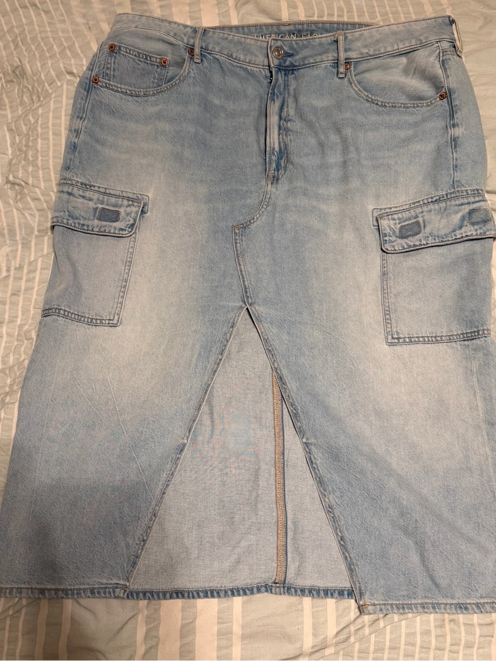 American Eagle Outfitters Light Blue Denim Midi Skirt with Cargo Pockets